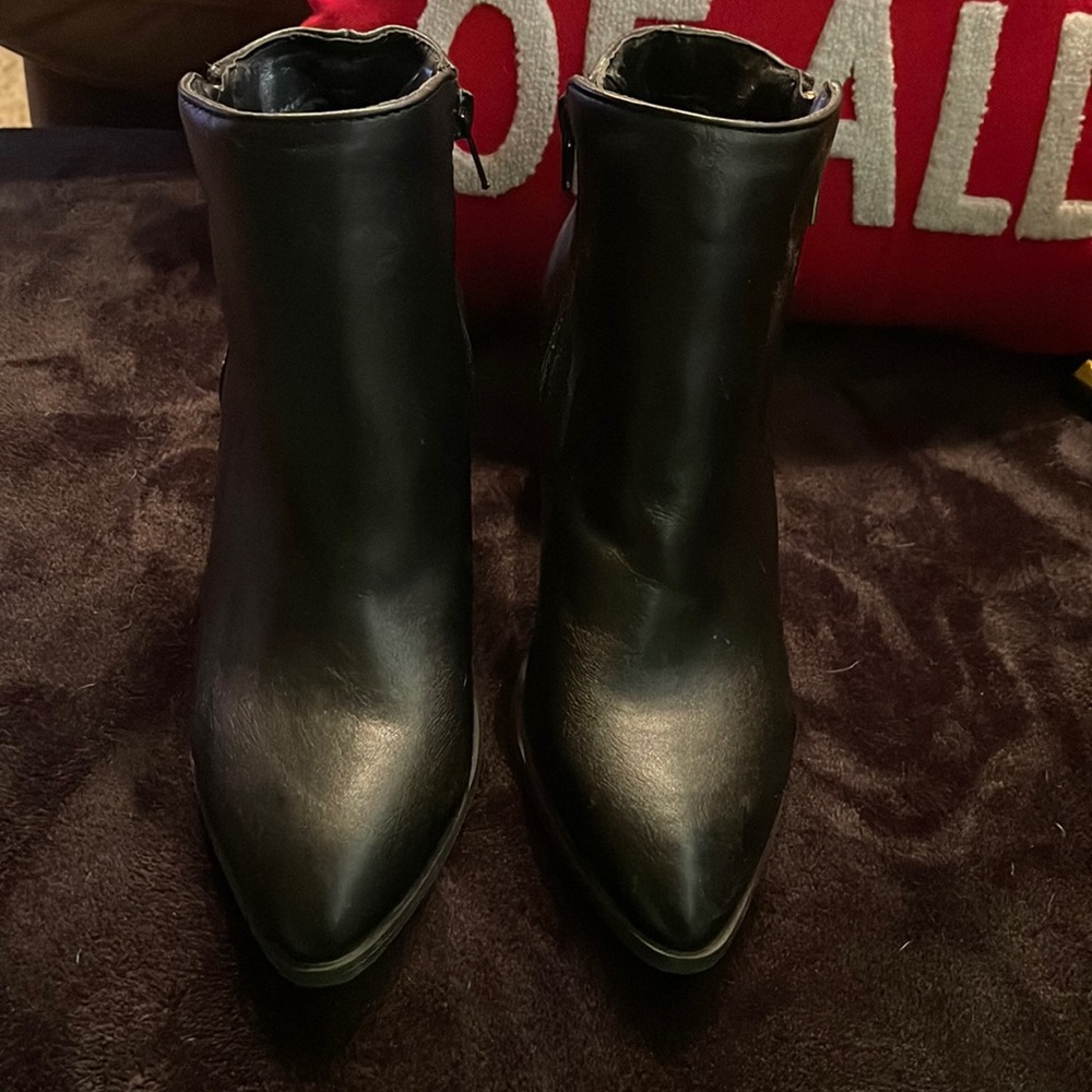 Lulus brand Black ankle booties